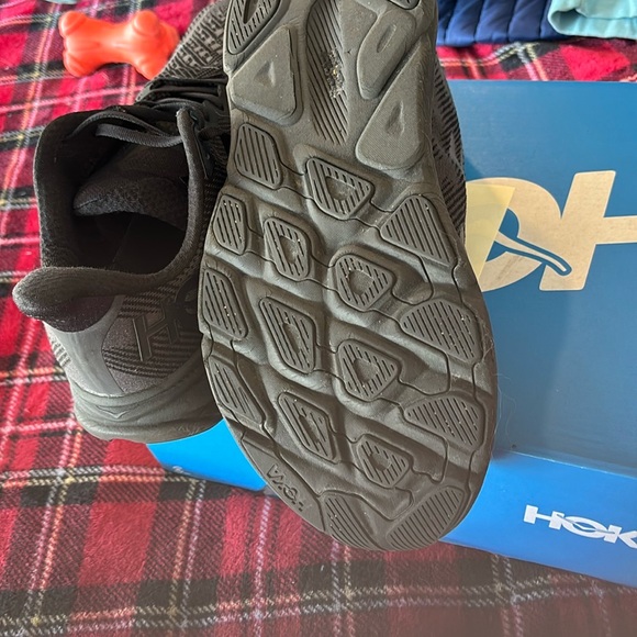 HOKA ONE ONE Clifton 9 Wide Black Shoes- sz 11 - Picture 3 of 8